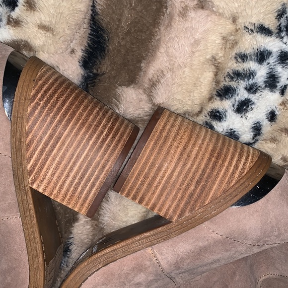 Steve Madden Shutter Boots — 8.5/9 (fits like 8/8.5) - Picture 7 of 13